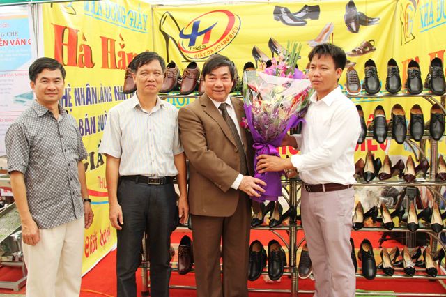 Giầy da Hoàng Diệu